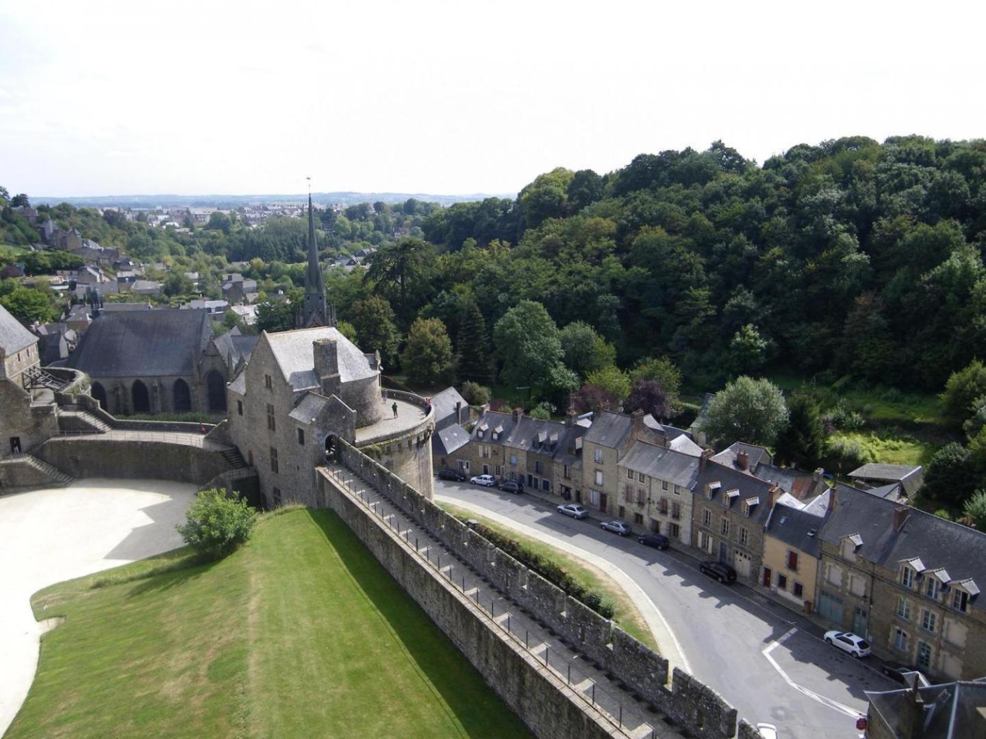 Des Alleux Saint-Ouen-des-Alleux Buitenkant foto
